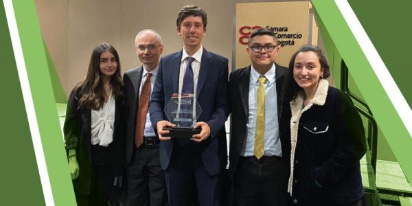 Campeones en Primer Concurso de Investigación de Costumbre Mercantil